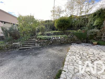 Maison - 77 m² - 9 pièces