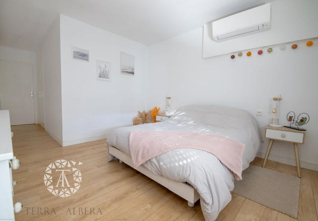 Appartement - 93 m² - 3 pièces