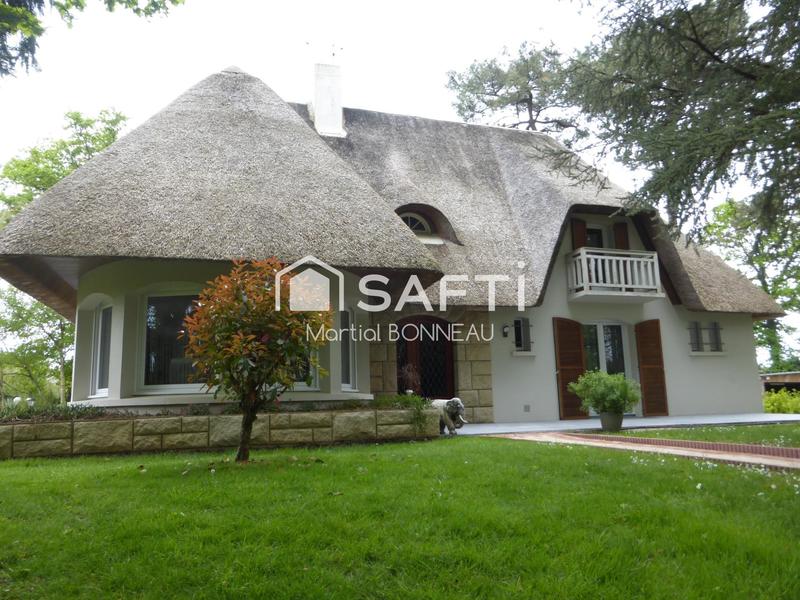 Maison - 200 m² - 7 pièces