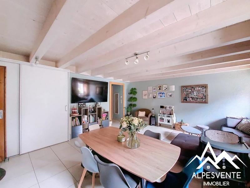 Appartement - 90 m² - 4 pièces