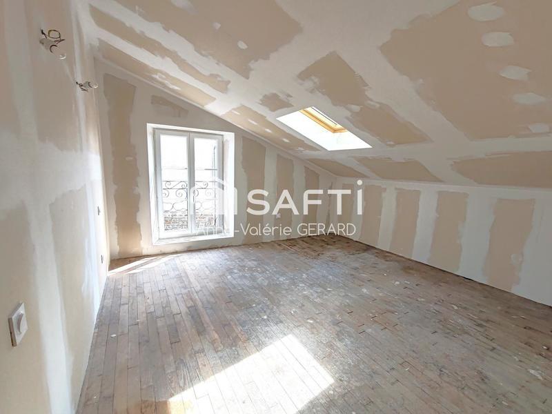 Maison - 252 m² - 9 pièces