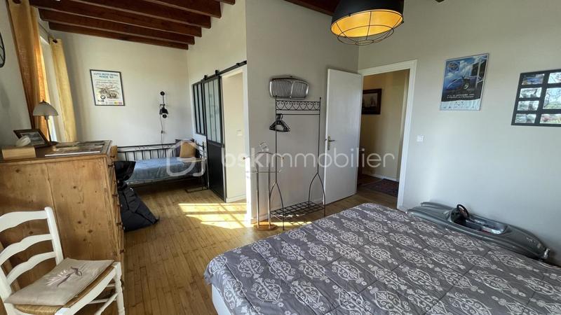 Propriété - 219 m² - 7 pièces