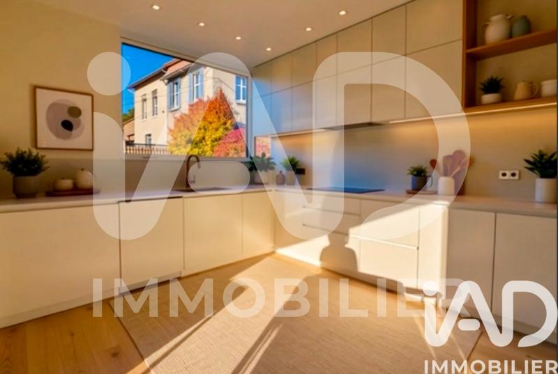 Appartement - 250 m² - 5 pièces