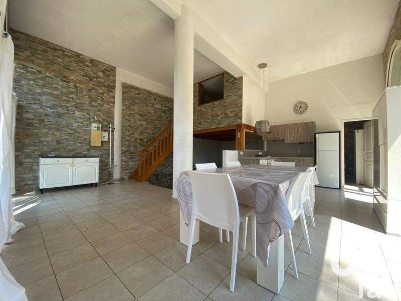 Appartement - 85 m² - 3 pièces