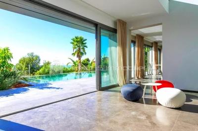 Villa - 380 m² - 8 pièces