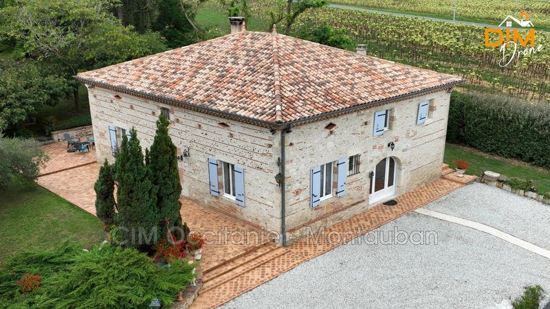 Maison - 201 m² - 6 pièces