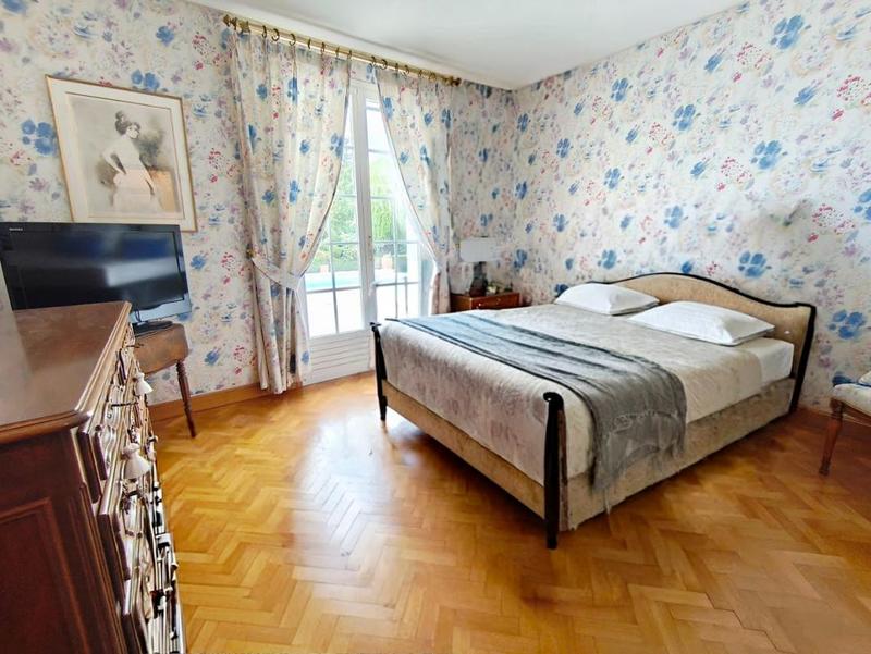 Maison - 177 m² - 7 pièces