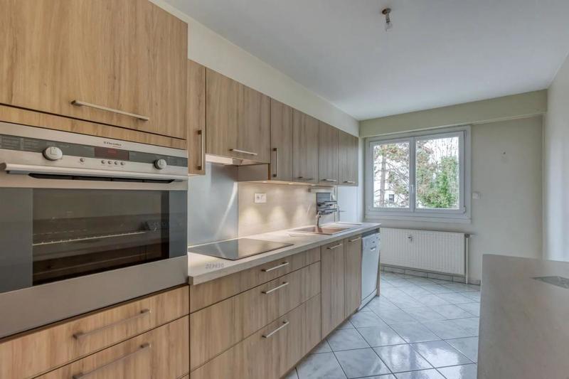 Appartement - 94 m² - 3 pièces