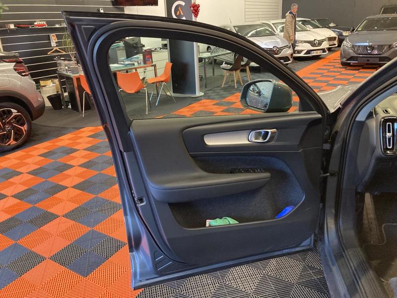 Volvo Xc40 Version Momentum Boite Automatique , Hayon Electrique, Attelage