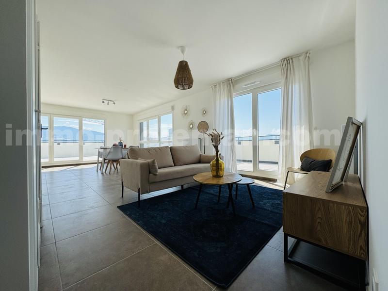 Appartement - 101 m² - 4 pièces