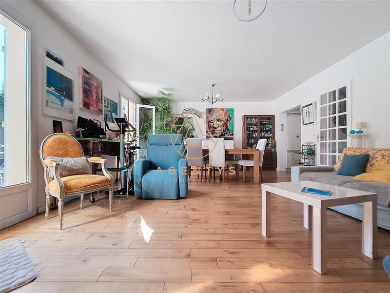 Maison - 136 m² - 7 pièces