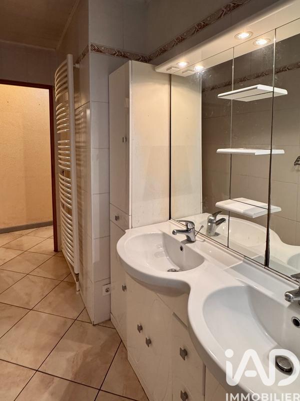 Appartement - 75 m² - 4 pièces