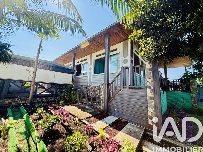 Maison - 220 m² - 7 pièces