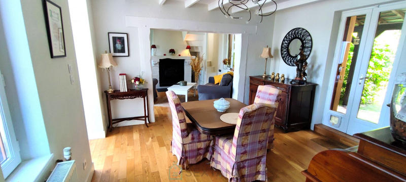 Maison - 147 m² - 8 pièces