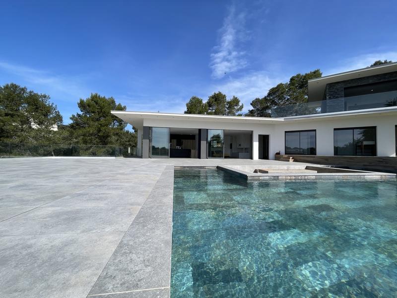 Maison contemporaine - 186 m² - 5 pièces