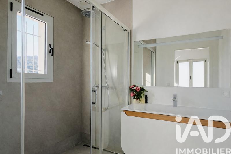 Maison - 166 m² - 10 pièces