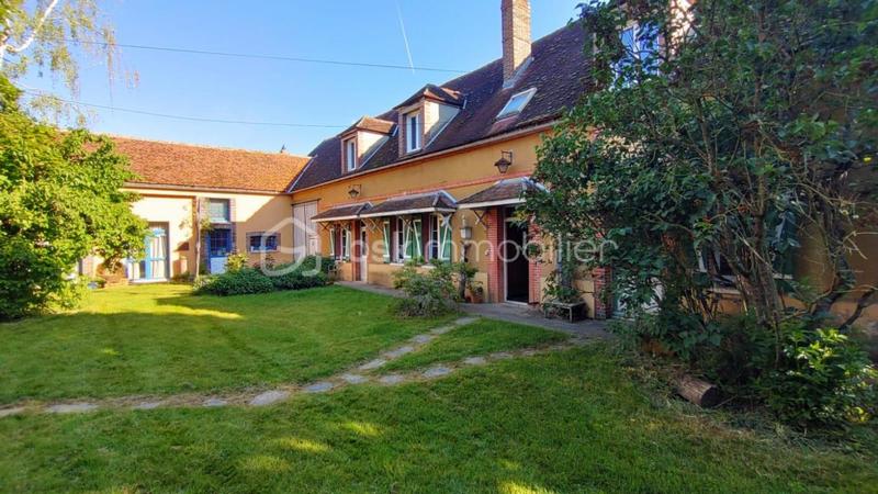 Longère - 336 m² - 12 pièces