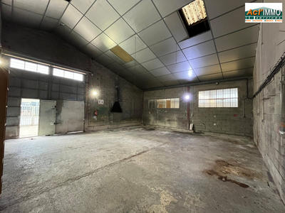 Entrepôt - 145 m²