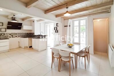 Maison - 142 m² - 7 pièces