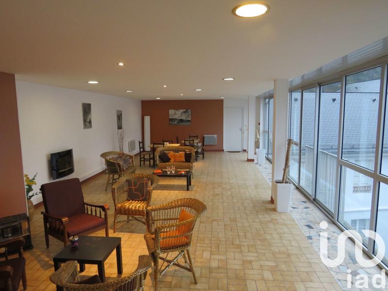 Loft - 201 m² - 9 pièces