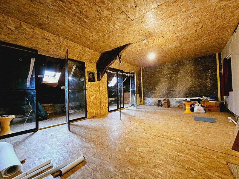 Maison - 208 m² - 6 pièces