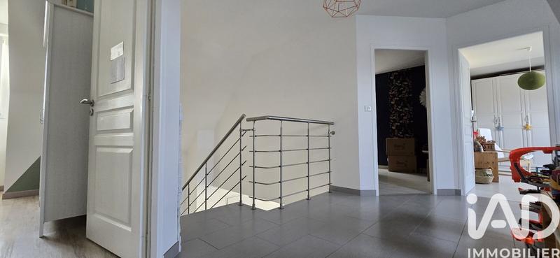 Maison - 180 m² - 7 pièces