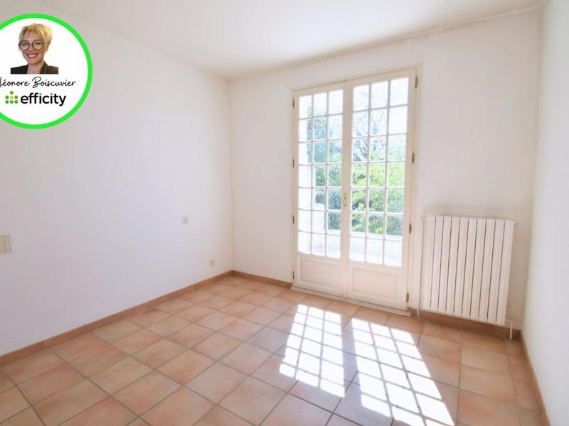 Maison - 230 m² - 8 pièces