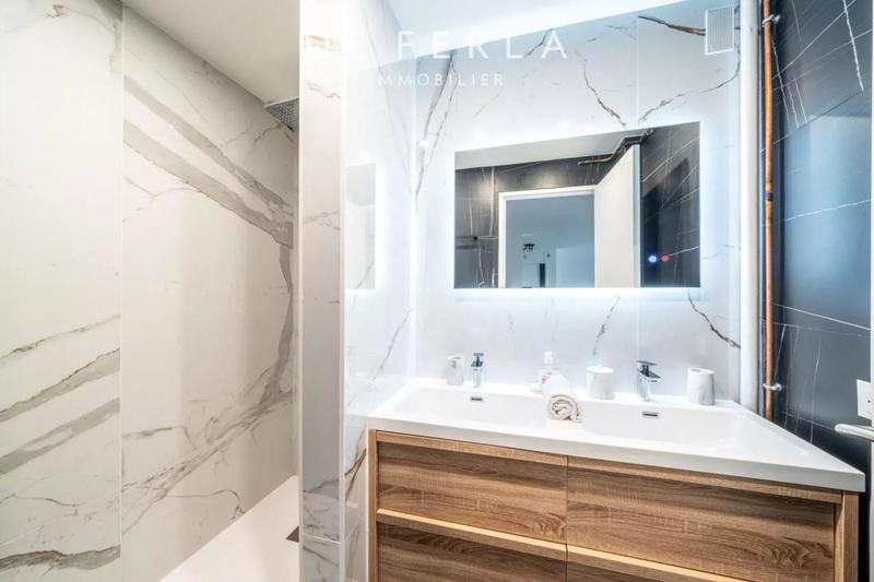 Appartement - 80 m² - 4 pièces