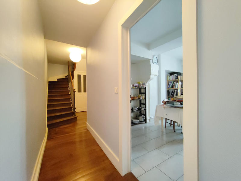 Maison - 186 m² - 6 pièces