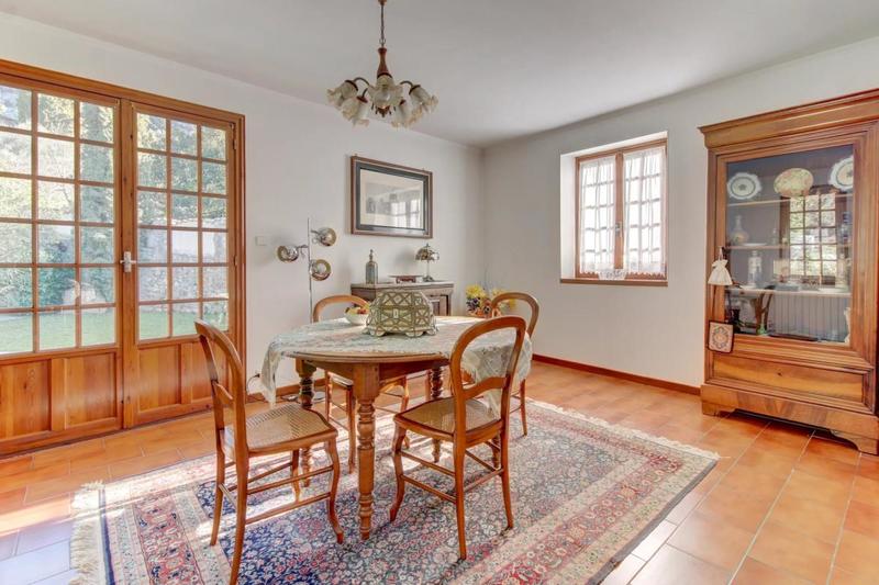 Maison - 185 m² - 7 pièces