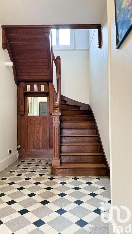 Maison de campagne - 300 m² - 10 pièces