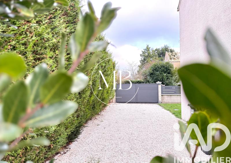 Maison - 95 m² - 5 pièces