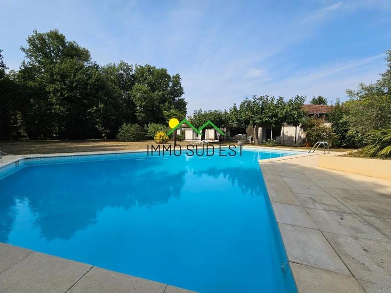 Maison - 160 m² - 7 pièces