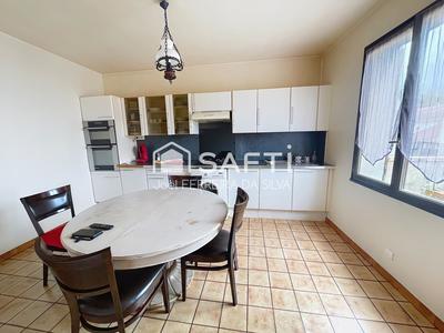 Maison - 104 m² - 6 pièces