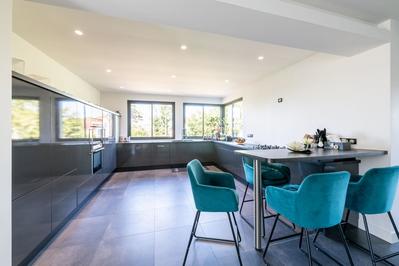 Villa - 328 m² - 8 pièces