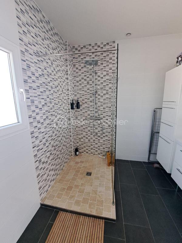 Loft - 188 m² - 6 pièces