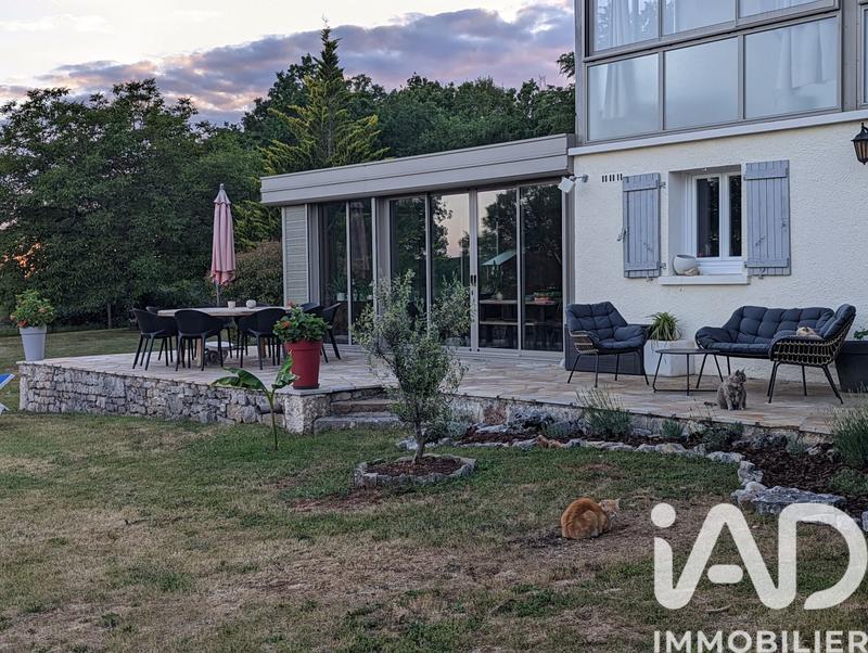 Maison - 200 m² - 7 pièces