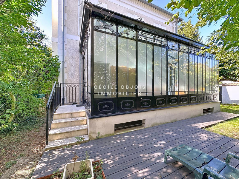 Maison - 147 m² - 9 pièces