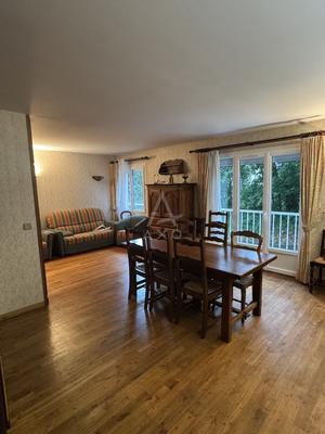 Appartement ancien - 80 m² - 4 pièces