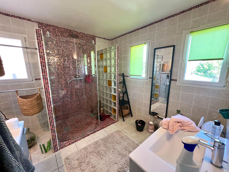 Maison - 280 m² - 10 pièces