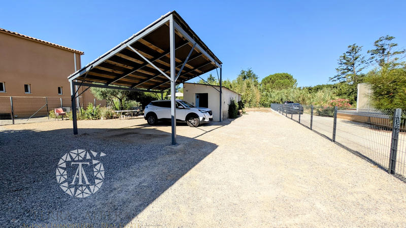 Villa - 100 m² - 5 pièces