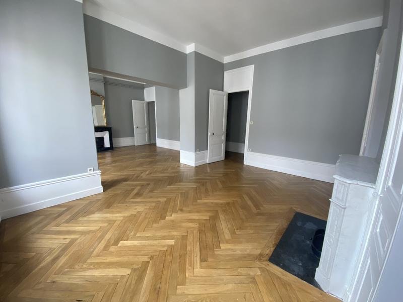 Appartement - 122 m² - 5 pièces