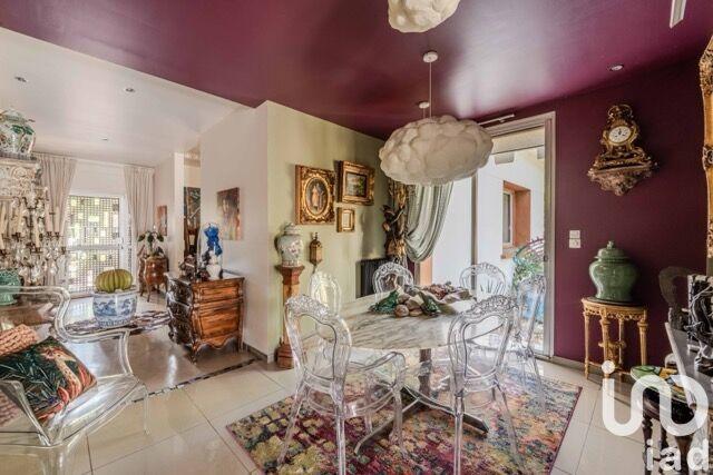 Maison de maîtres - 330 m² - 4 pièces