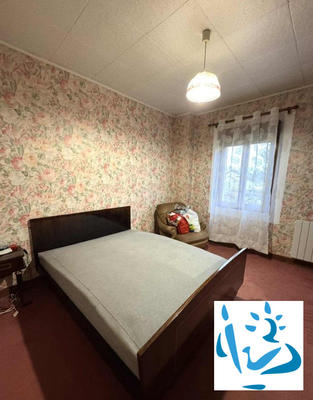 Maison - 265 m² - 18 pièces