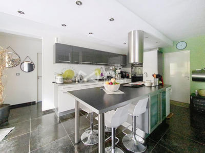 Villa - 180 m² - 7 pièces