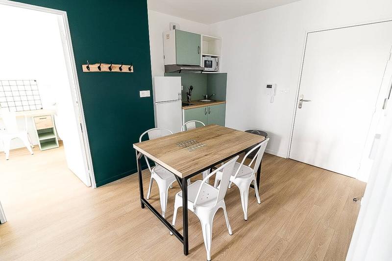 Chambre - 13 m² - 1 pièce