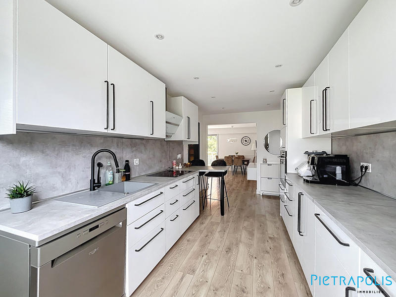 Appartement - 79 m² - 3 pièces