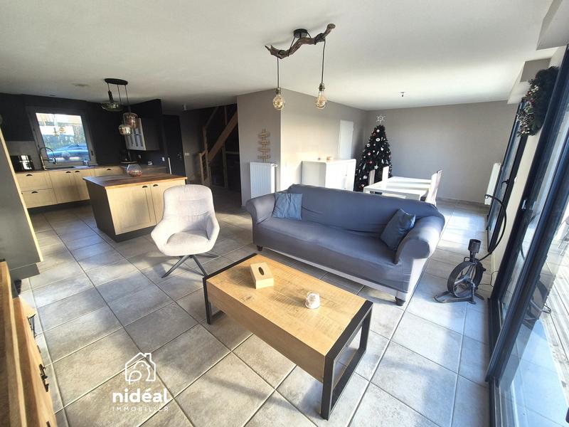 Maison - 123 m² - 6 pièces