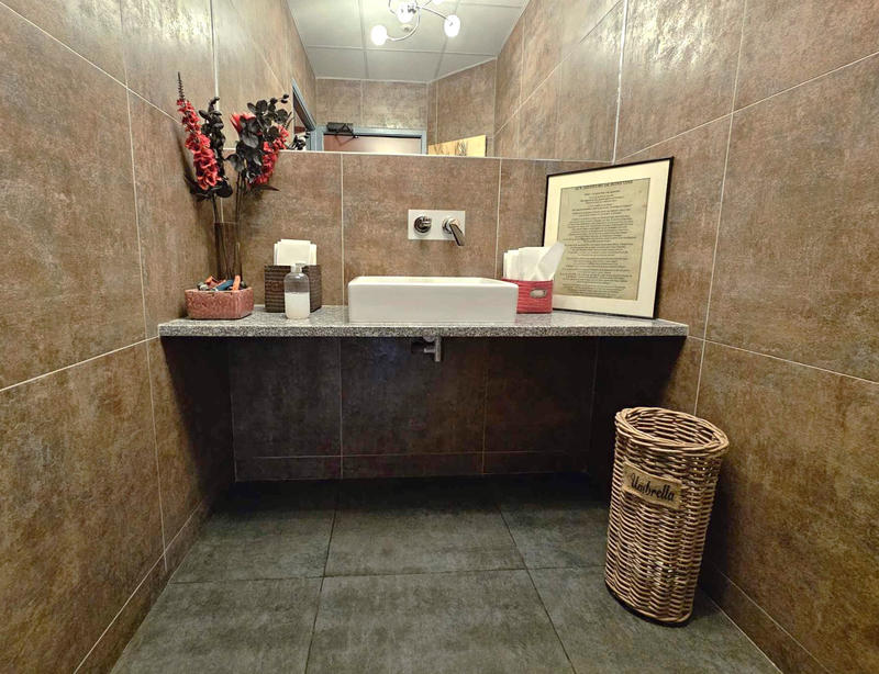 Fonds de commerce - Magasins - 180 m²