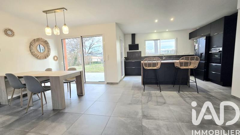 Maison - 101 m² - 4 pièces